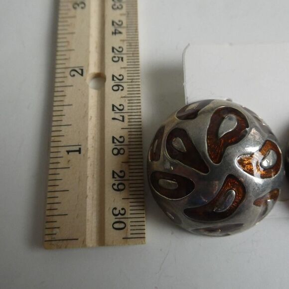 Vintage Silver Tone Paisley Enamel Convex Non Pierced Clip On Earrings Mod Retro - Picture 7 of 8